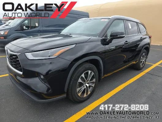 Used 2021 Toyota Highlander XLE image 1