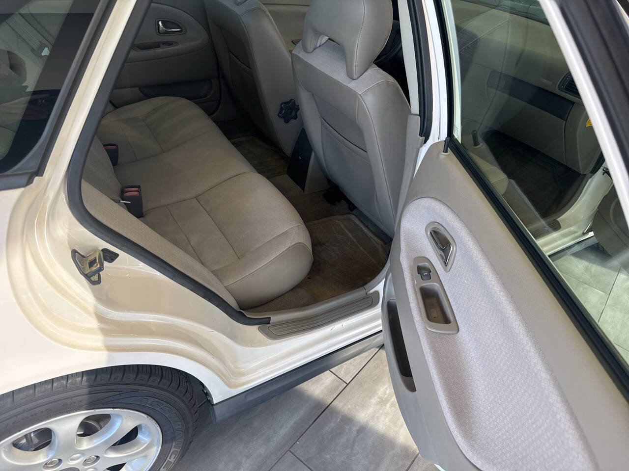 Used 2001 Volvo S40 image 18