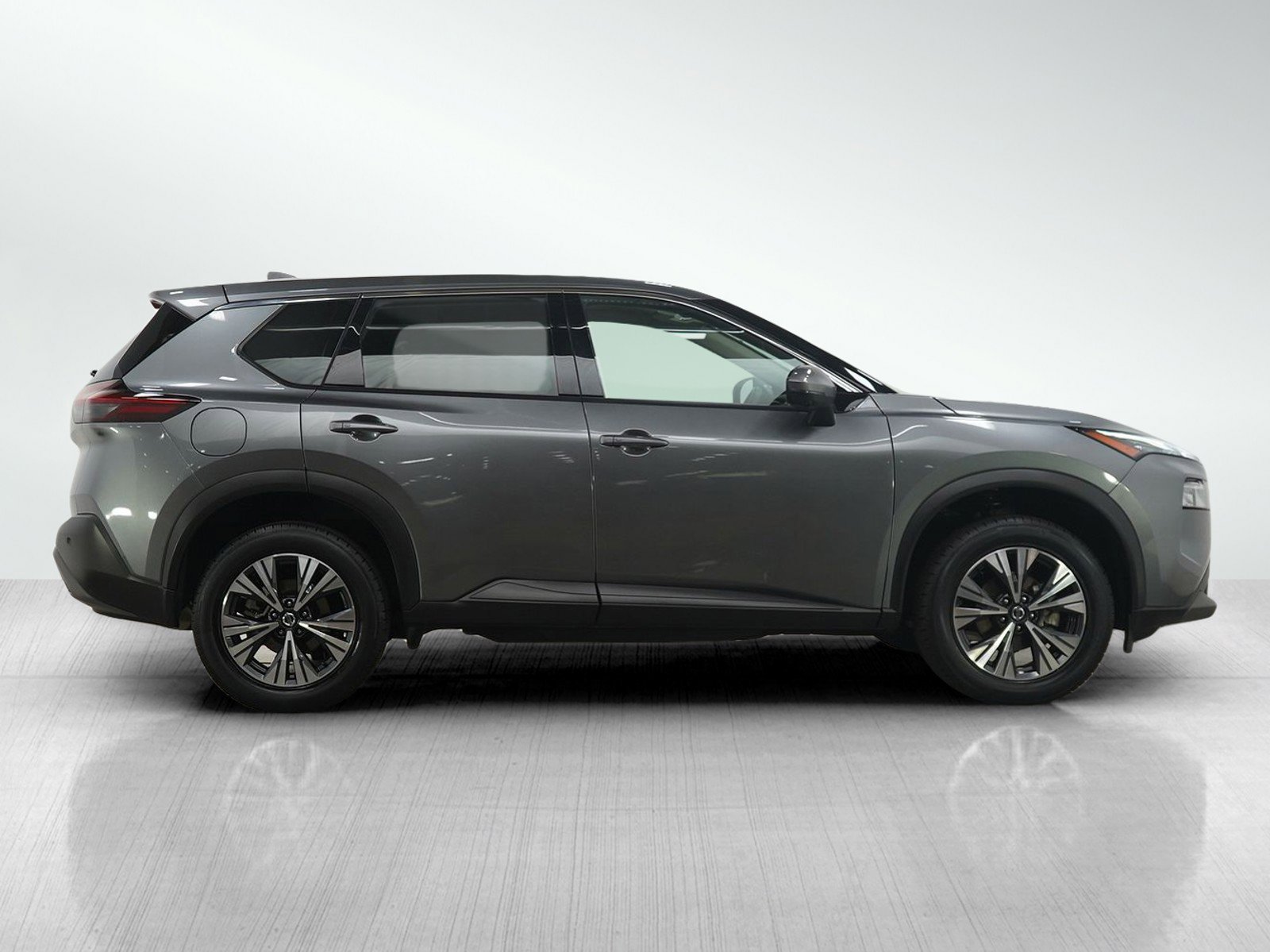 Used 2021 Nissan Rogue SV image 6