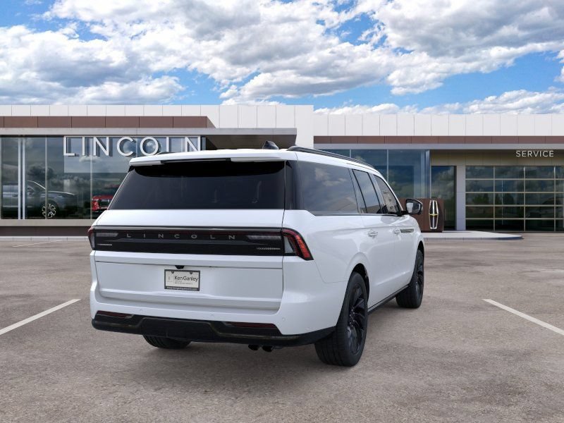 New 2026 Lincoln Navigator L Reserve w/ Jet Appearance Package AWD/4WD image 8