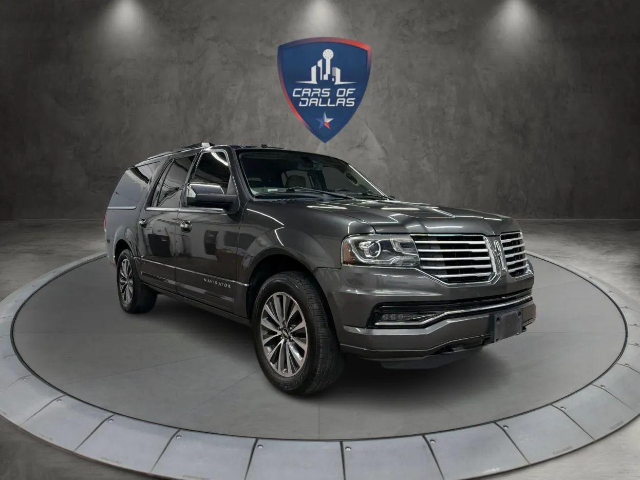 Used 2016 Lincoln Navigator L Select RWD image 7