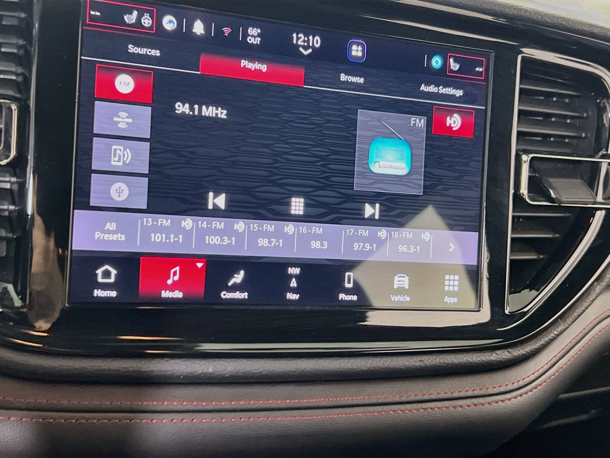 Used 2023 Dodge Durango R/T AWD/4WD image 15