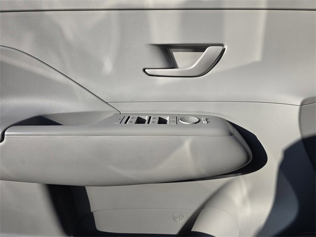 Used 2024 Hyundai Kona SE image 16