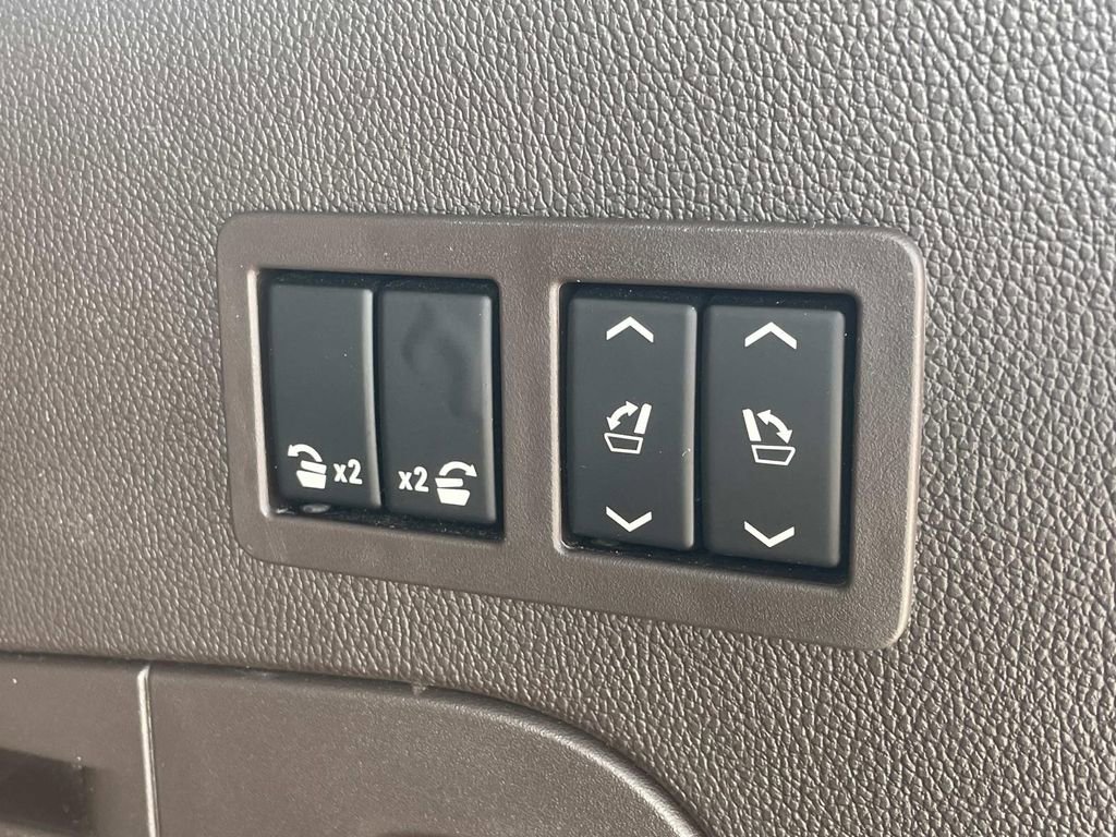 Used 2019 GMC Yukon Denali w/ Open Road Package image 12