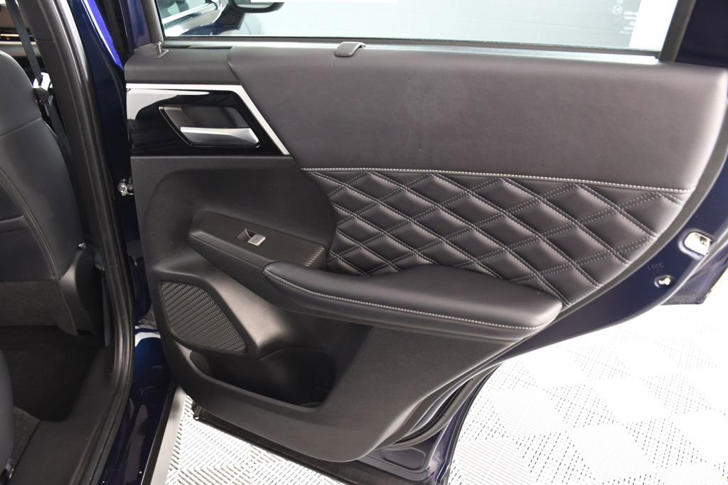 Used 2023 Mitsubishi Outlander SEL image 21