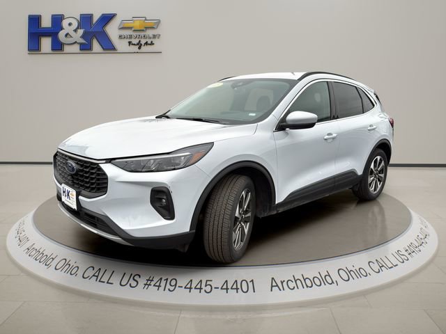 Used 2025 Ford Escape Platinum image 5