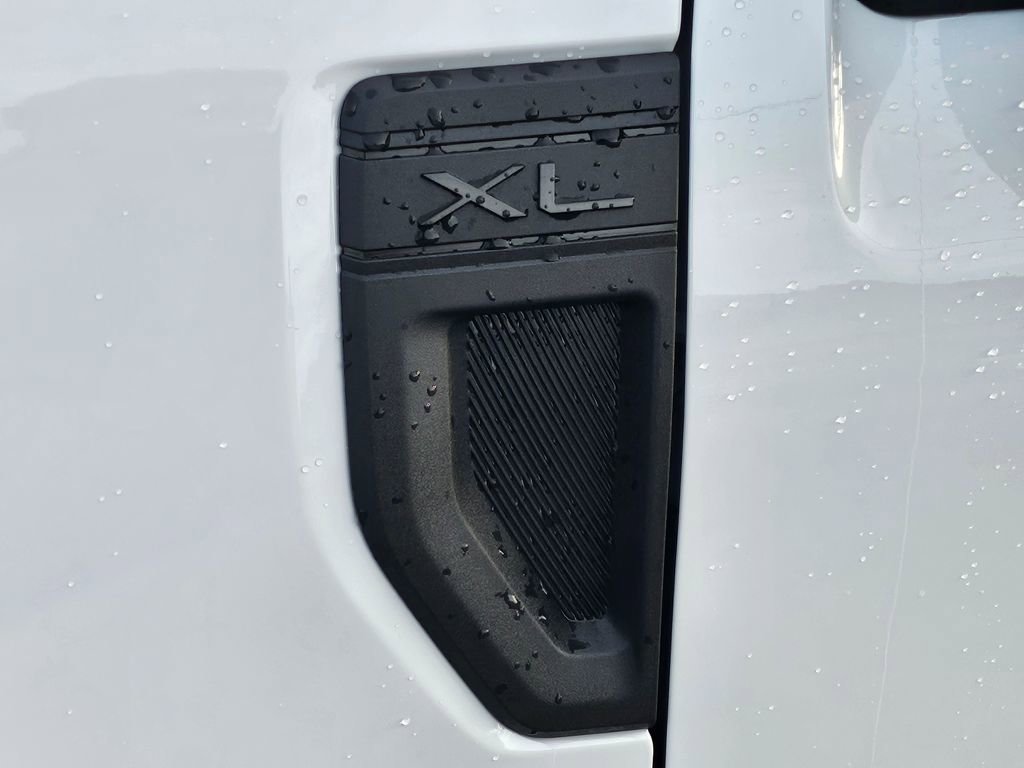 New 2026 Ford Maverick XL image 27