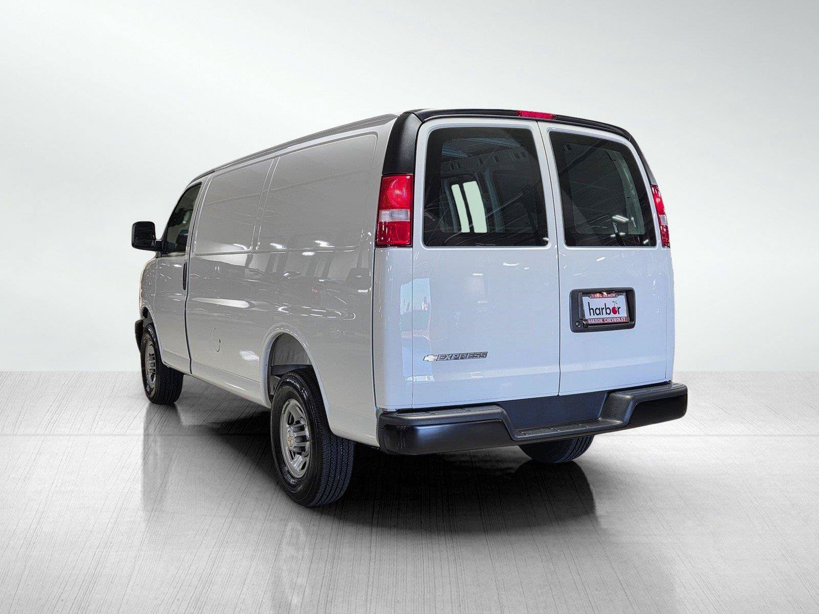 New 2026 Chevrolet Express 3500 w/ Driver Convenience Package RWD image 5