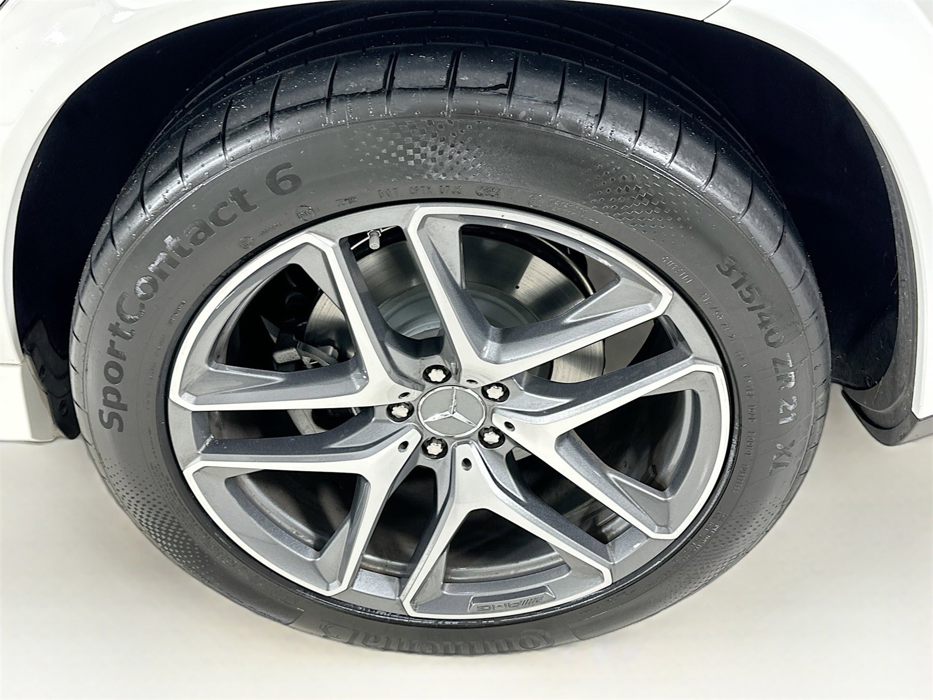 Certified 2025 Mercedes-Benz GLE 53 AMG 4MATIC image 34