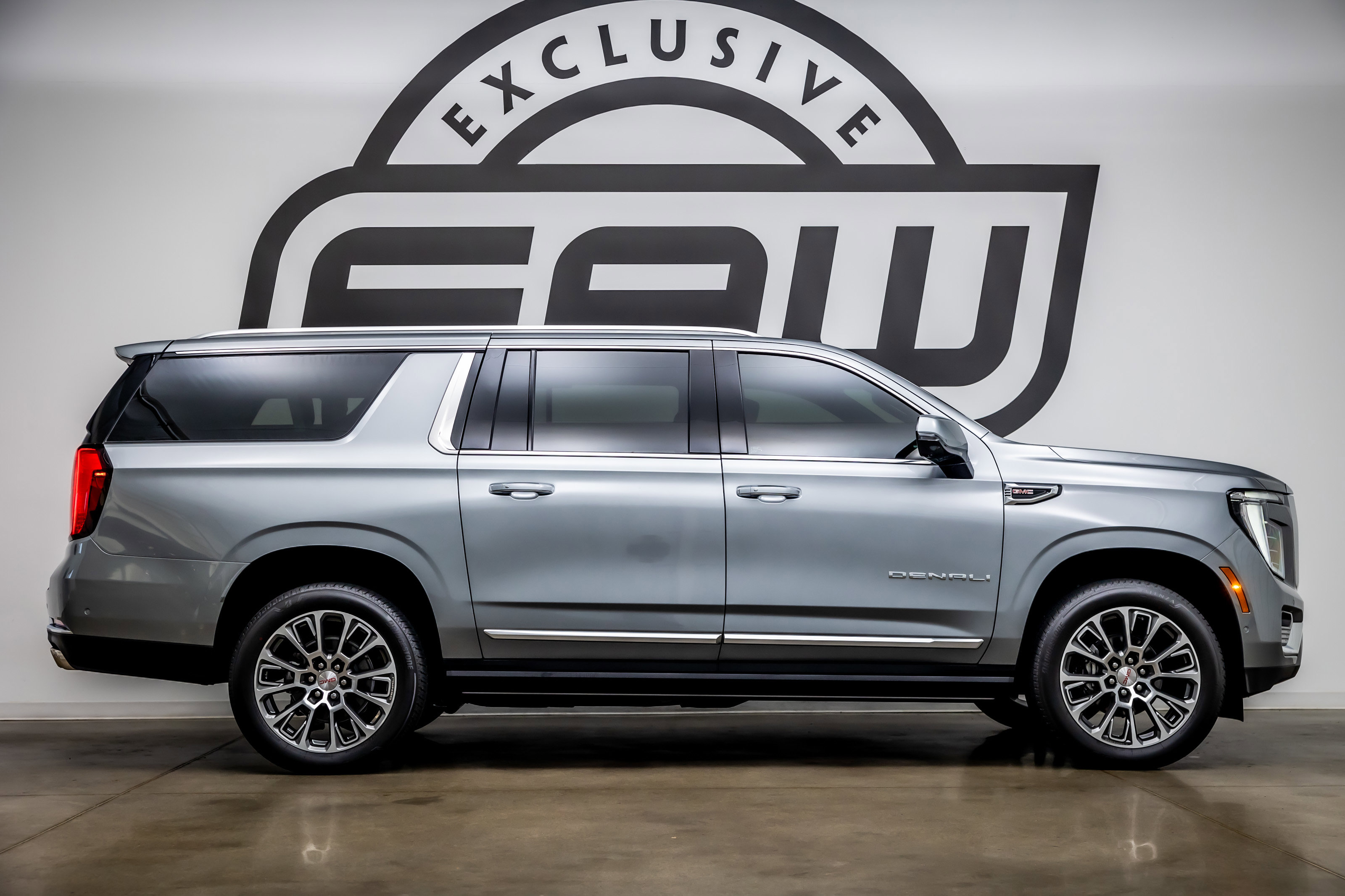 Used 2026 GMC Yukon XL Denali w/ Sun & Power Step Package image 8