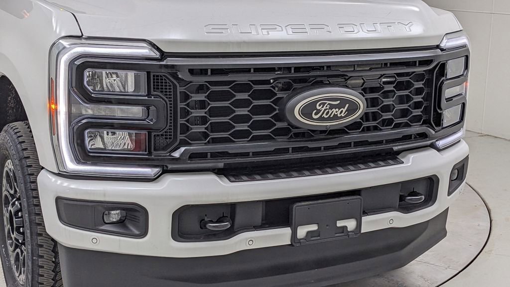 New 2025 Ford F350 Lariat w/ Lariat Ultimate Package image 42