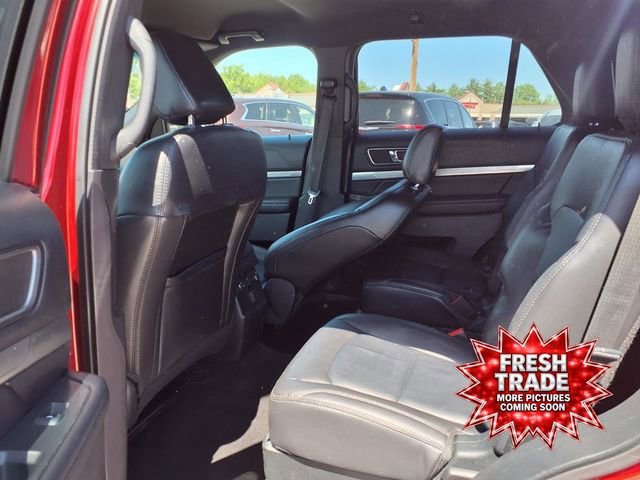 Used 2018 Ford Explorer XLT w/ Equipment Group 202A FWD image 25