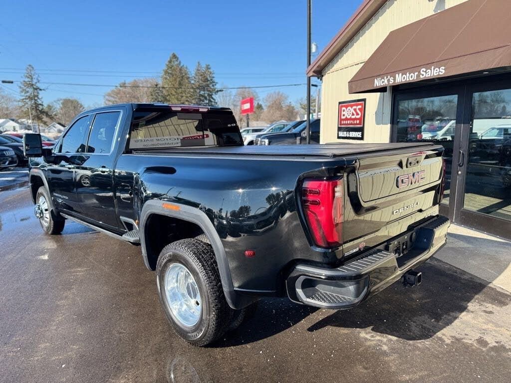 Used 2025 GMC Sierra 3500 Denali image 7