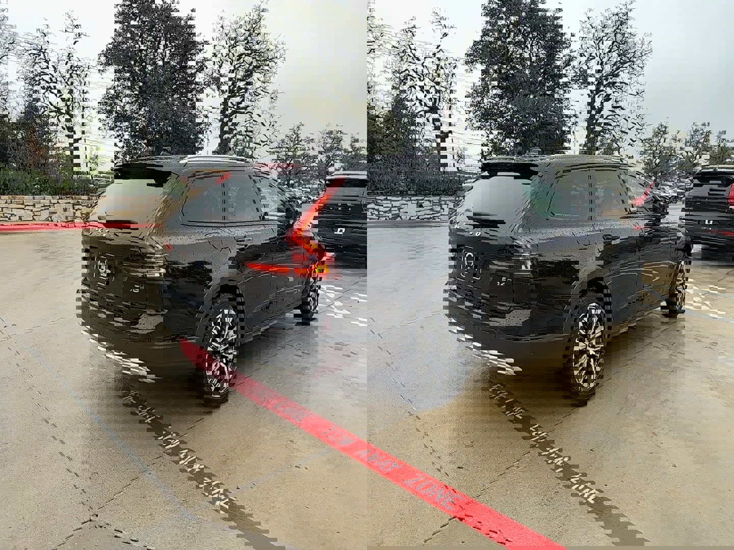 Certified 2023 Volvo V90 B6 Cross Country Plus image 6