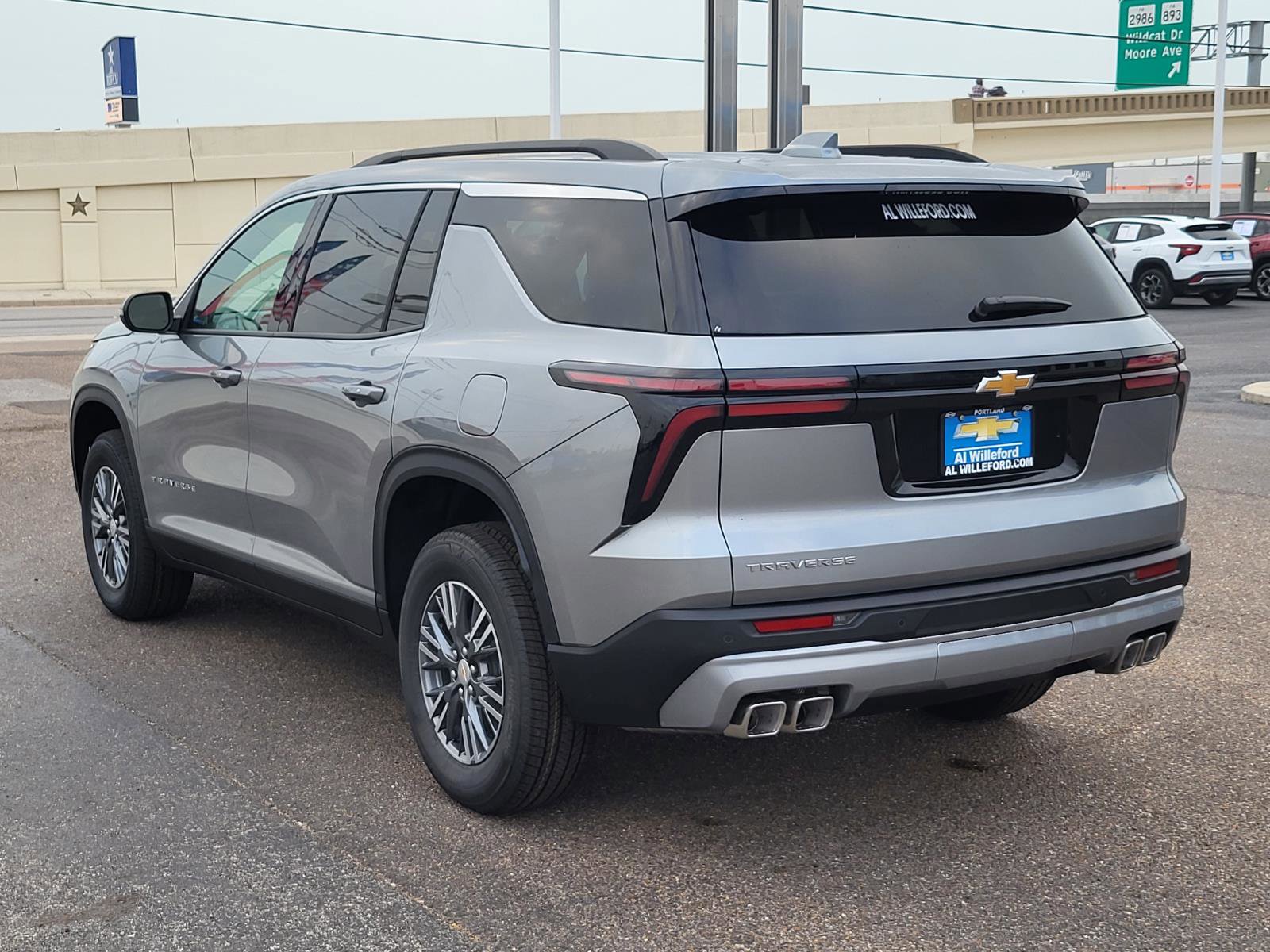 New 2026 Chevrolet Traverse LT image 3