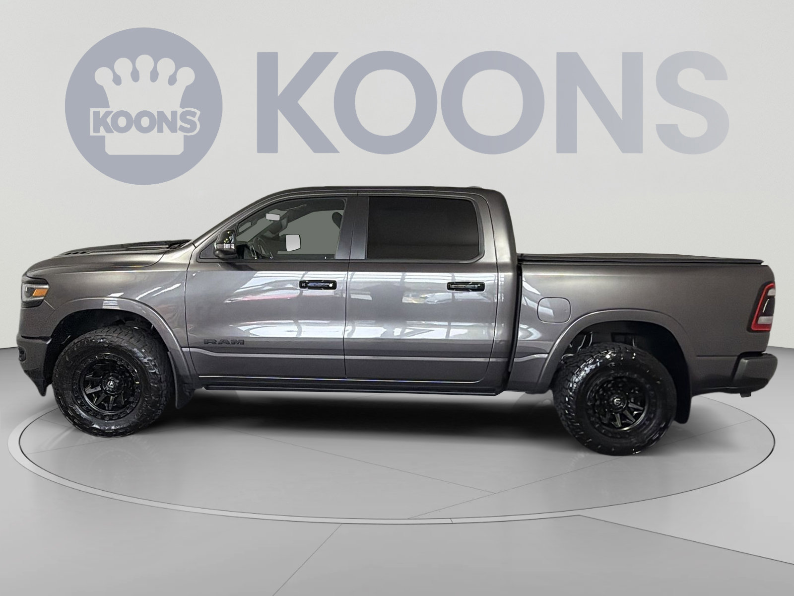 Used 2024 RAM 1500 Limited AWD/4WD image 2