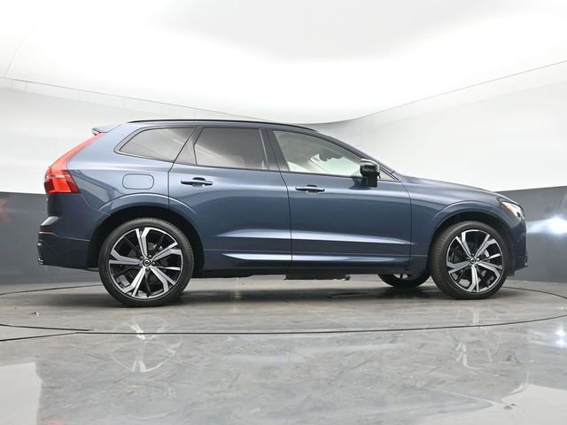 Used 2023 Volvo XC60 B5 Ultimate w/ Protection Package Premier image 16