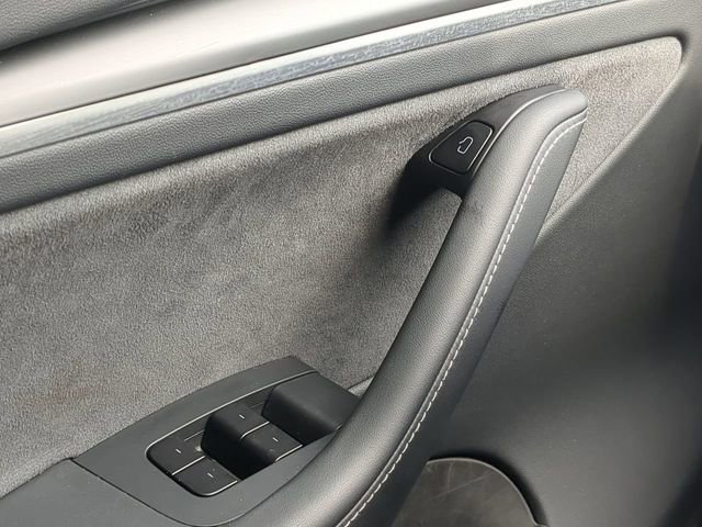 Used 2025 Tesla Model Y Performance image 28