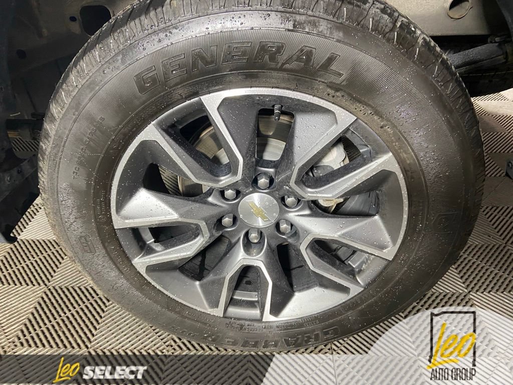 Used 2023 Chevrolet Silverado 1500 LT AWD/4WD image 23