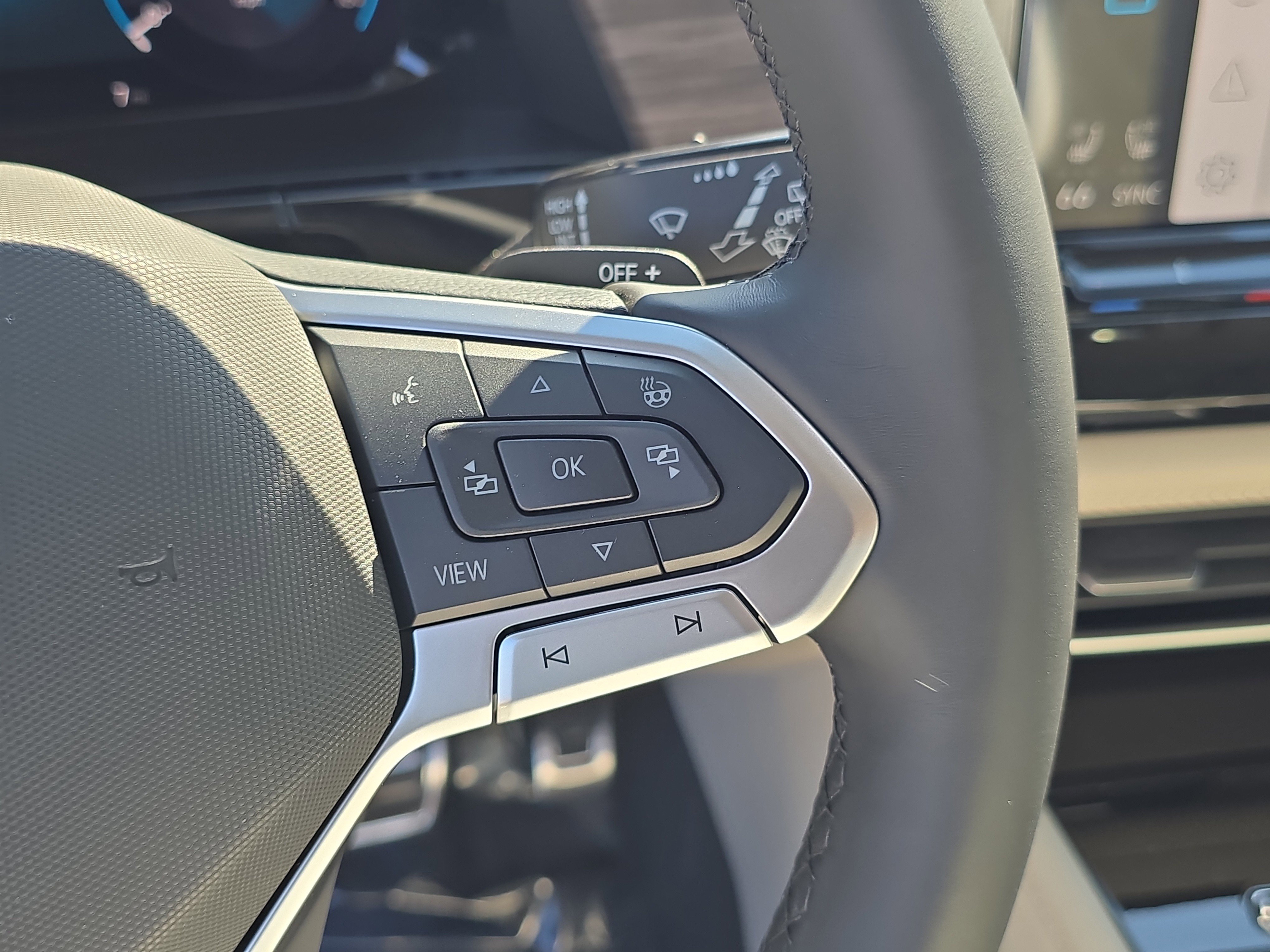 New 2026 Volkswagen Atlas SEL Premium R-Line image 32