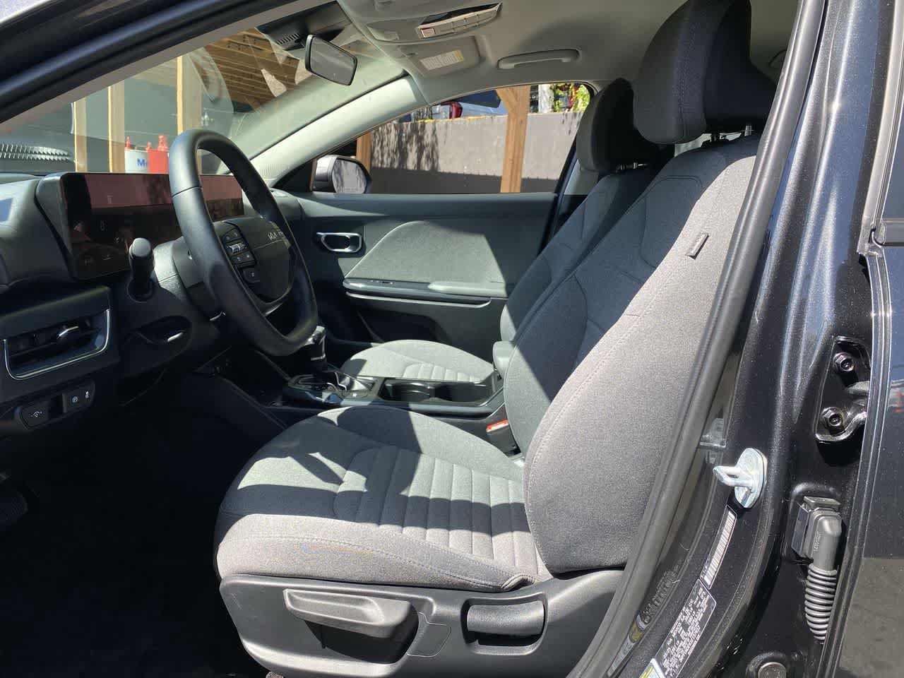 Used 2025 Kia K4 EX FWD image 14