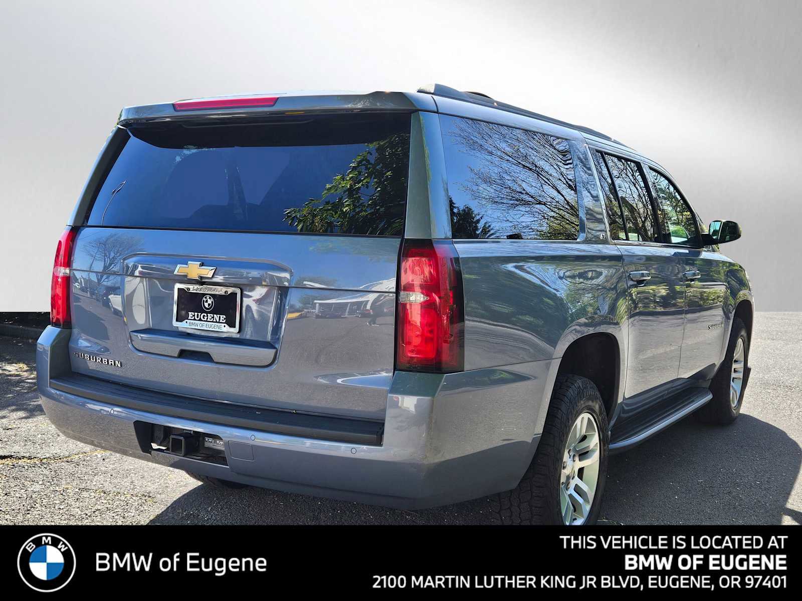Used 2015 Chevrolet Suburban LT AWD/4WD image 3