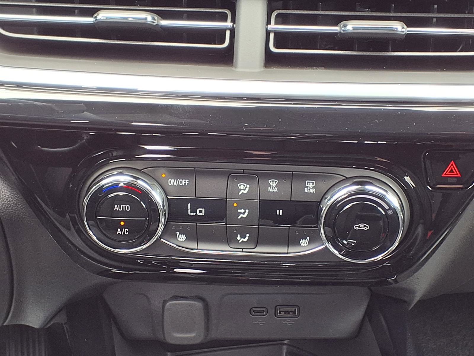 New 2026 Chevrolet Trax RS w/ Sunroof Package FWD image 10