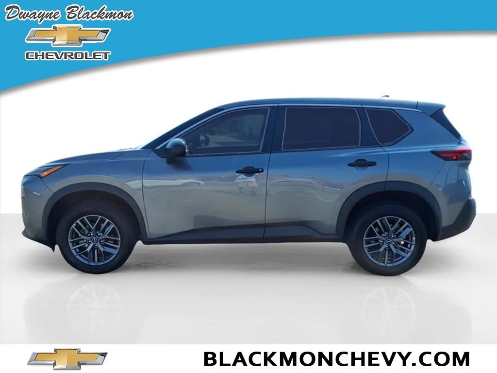 Used 2023 Nissan Rogue S image 6