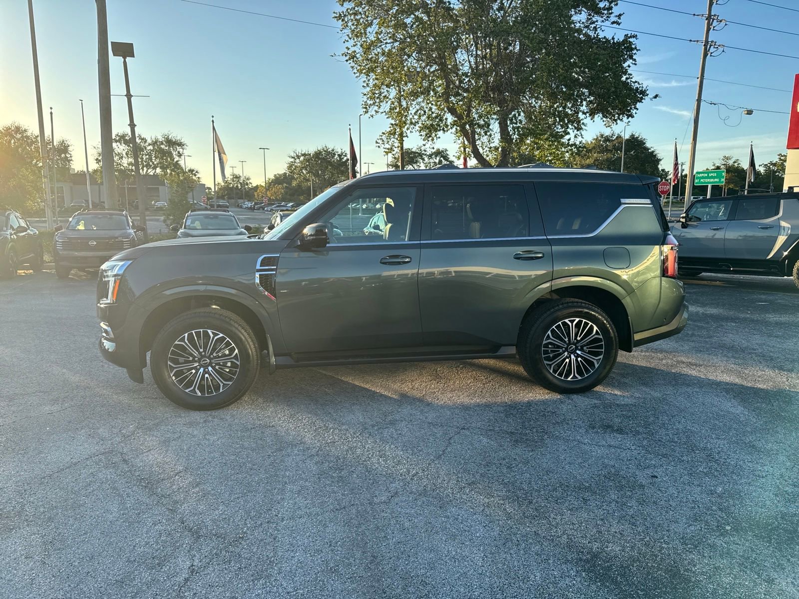 New 2026 Nissan Armada SL image 10