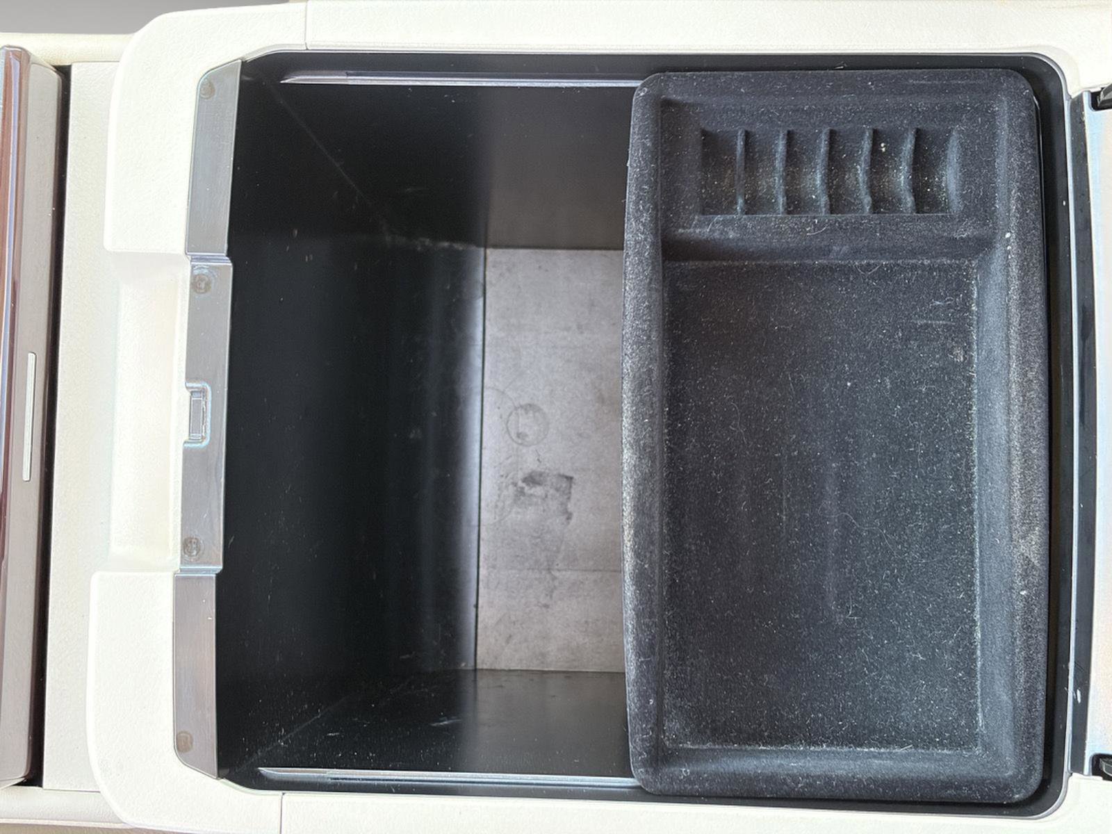 Used 2016 Lexus GX 460 Luxury w/ Preferred Accessory Package image 19