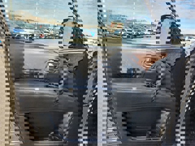 Used 2011 INFINITI QX56 7-Passenger w/ Deluxe Touring Pkg image 23