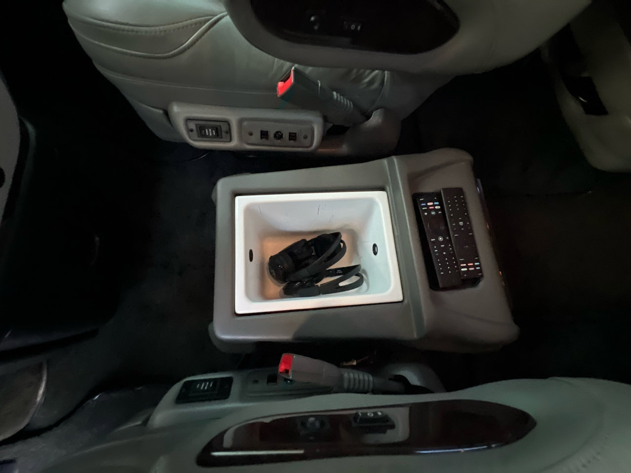 Used 2022 Chevrolet Express 2500 Extended w/ Enhanced Convenience Package image 58