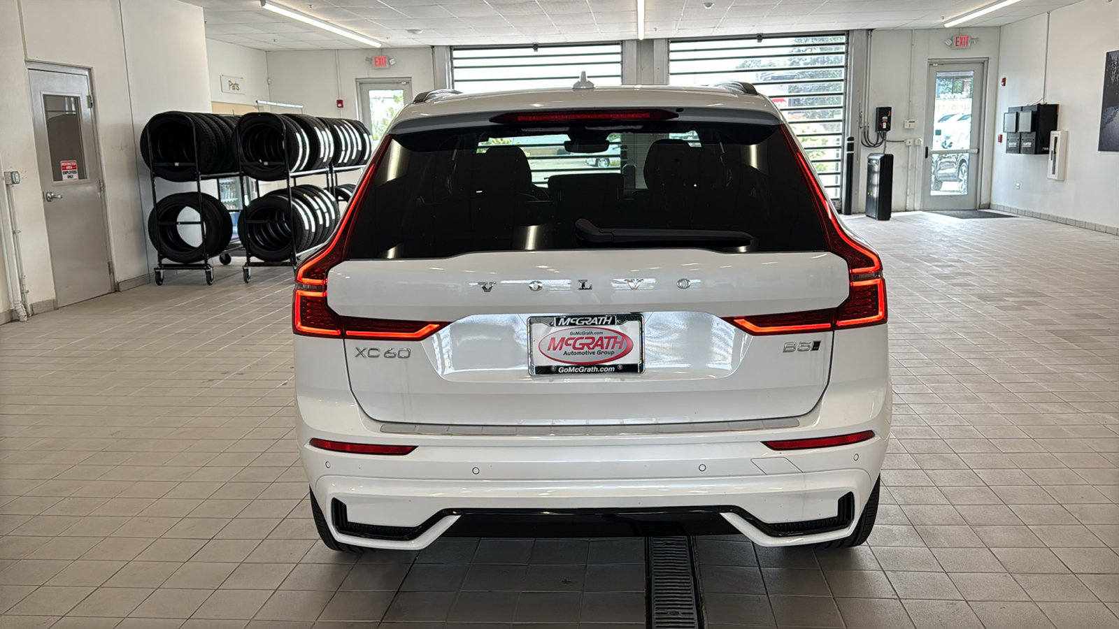 New 2027 Volvo XC60 B5 Plus AWD/4WD image 6