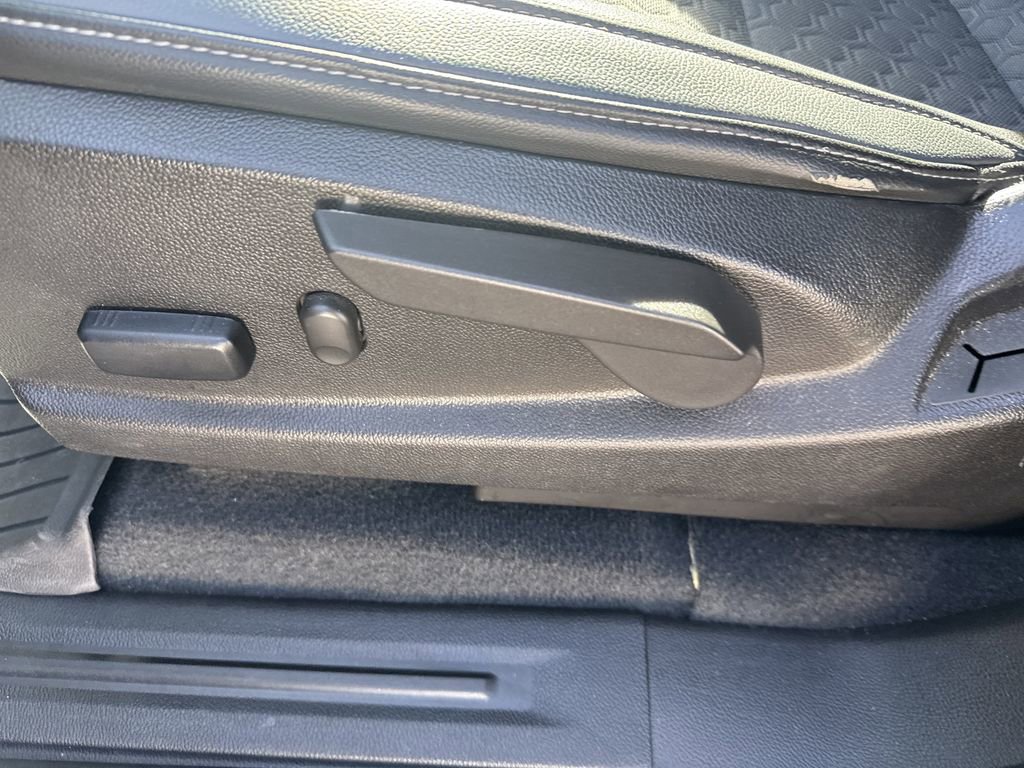 Used 2022 Chevrolet Colorado Z71 image 17