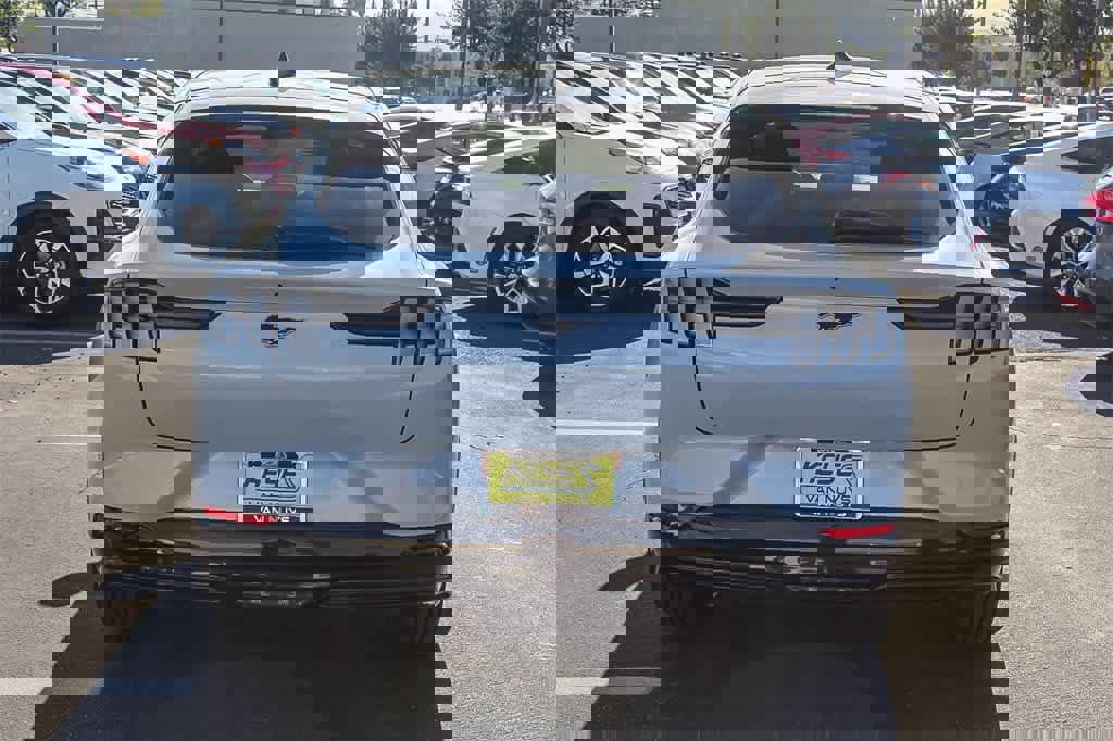 Used 2022 Ford Mustang Mach-E Premium image 6