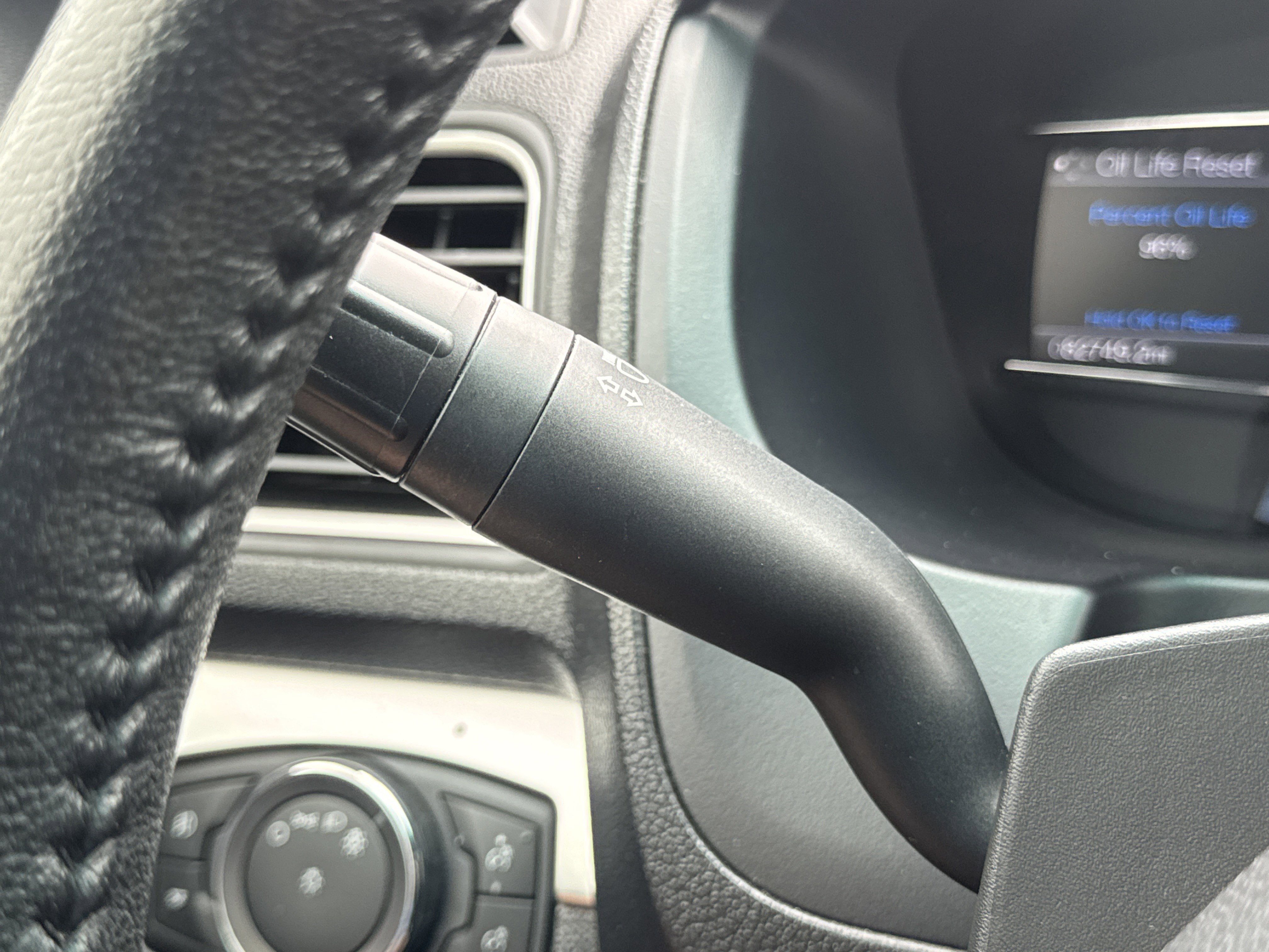 Used 2017 Ford Explorer XLT w/ Equipment Group 201A FWD image 16