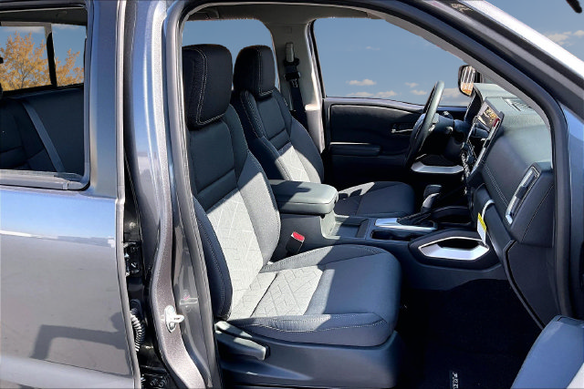 New 2027 Nissan Frontier SV RWD image 10