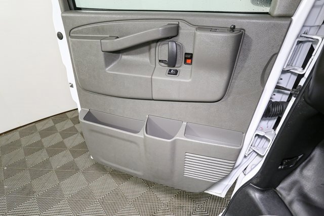 Used 2024 Chevrolet Express 2500 image 28