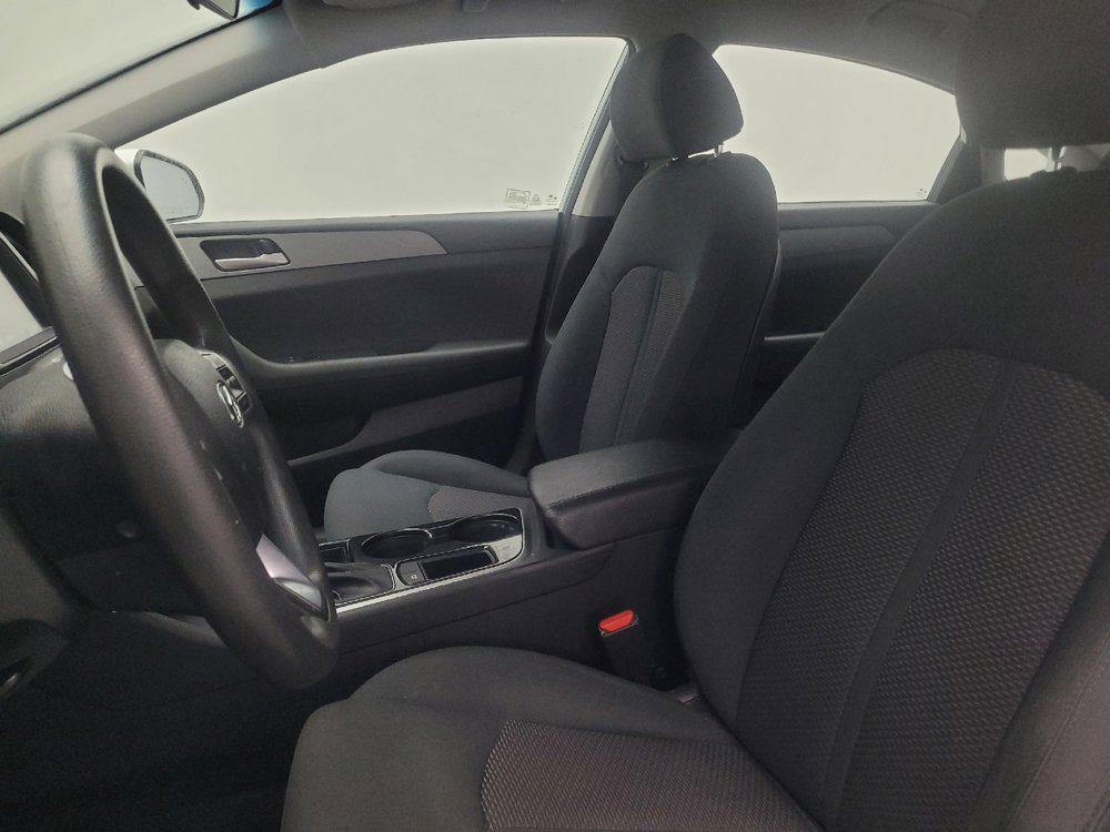 Used 2019 Hyundai Sonata SE w/ Cargo Package FWD image 17