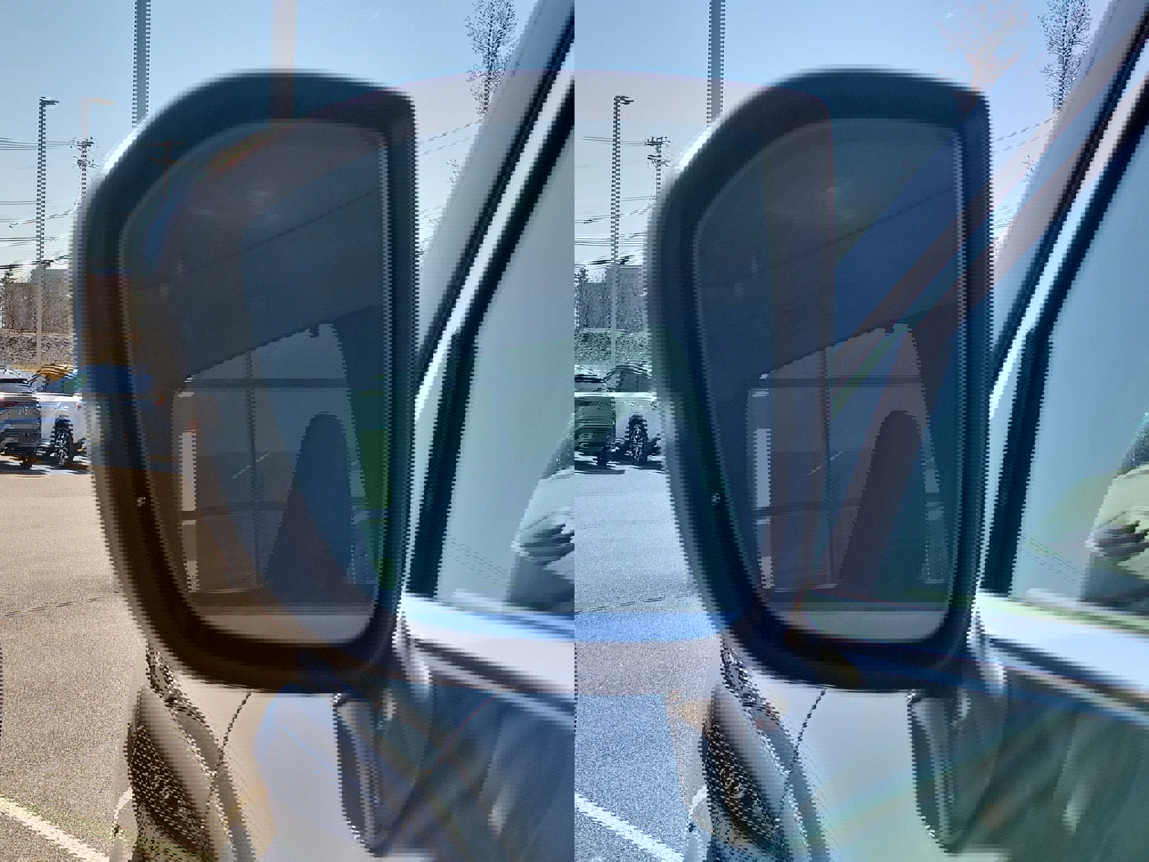 New 2025 INFINITI QX60 Luxe image 13