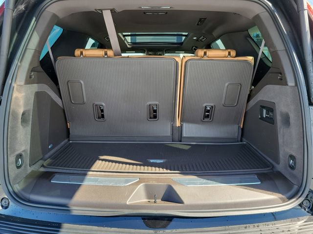 Certified 2022 Cadillac Escalade Premium Luxury w/ LPO, Floor Liner Package AWD/4WD image 12