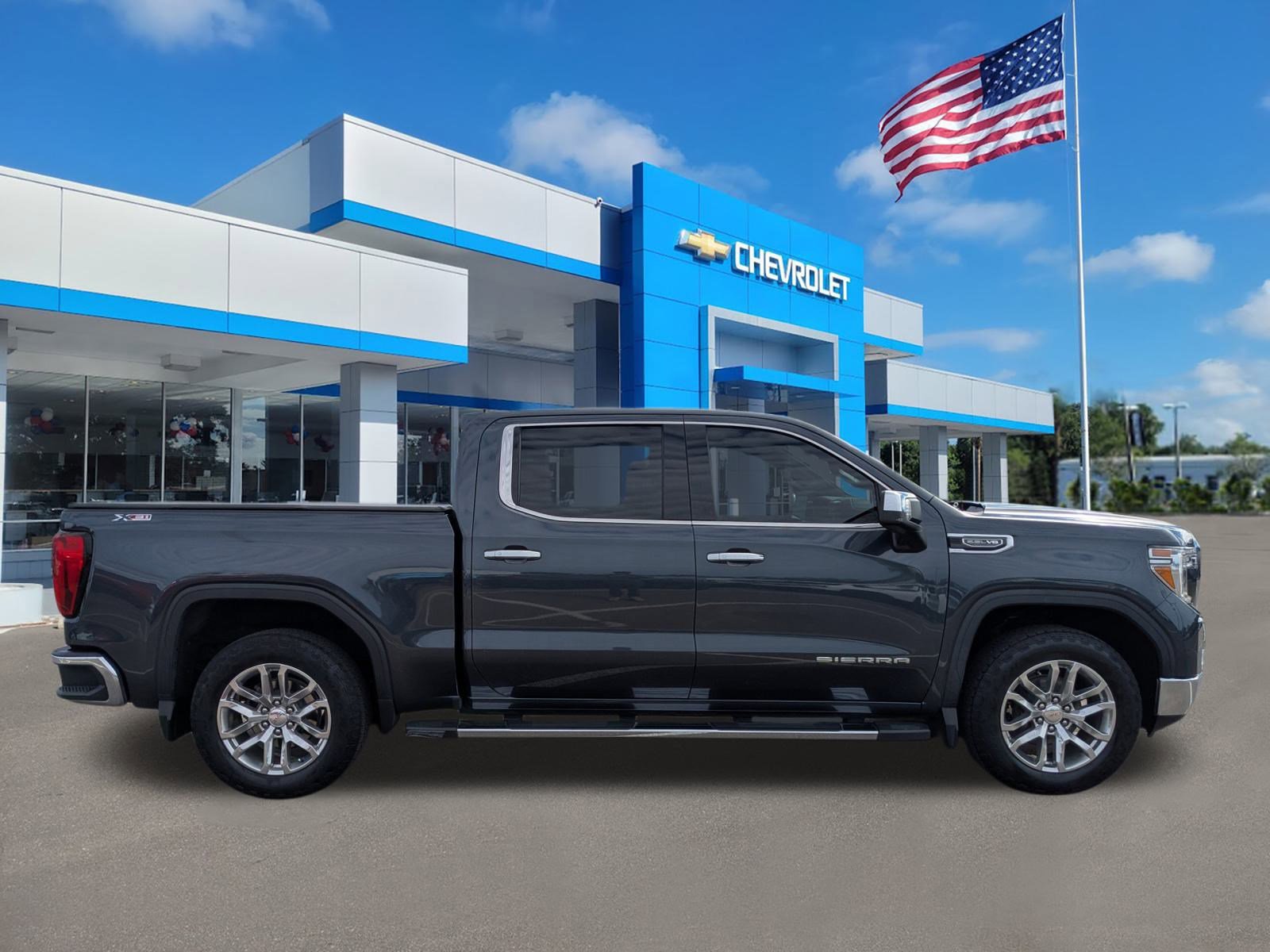 Used 2022 GMC Sierra 1500 SLT w/ SLT Premium Plus Package image 3