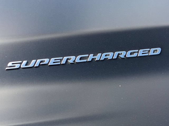 Used 2015 Dodge Challenger SRT Hellcat RWD image 10