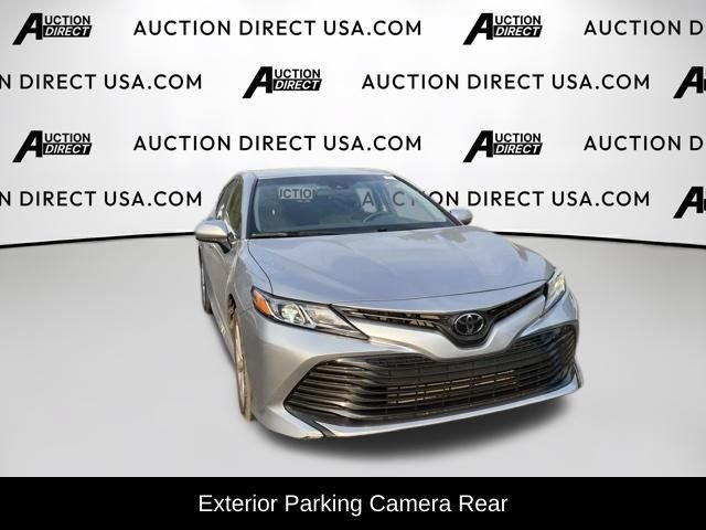 Used 2018 Toyota Camry LE FWD image 3