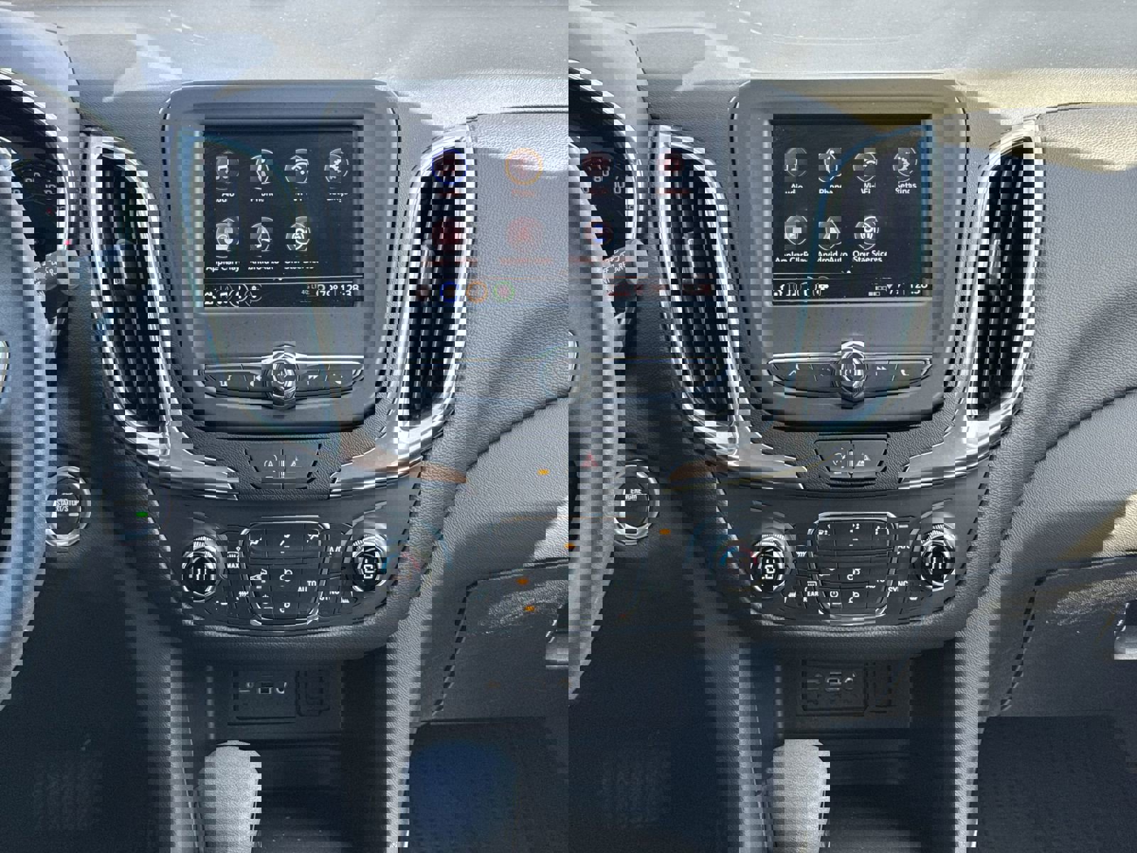 Used 2024 Chevrolet Equinox LT w/ LPO, Floor Liner Package image 29