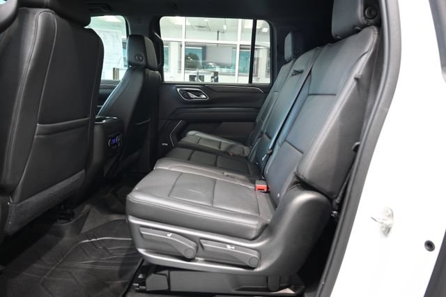 Used 2021 Chevrolet Suburban LT w/ Luxury Package AWD/4WD image 11