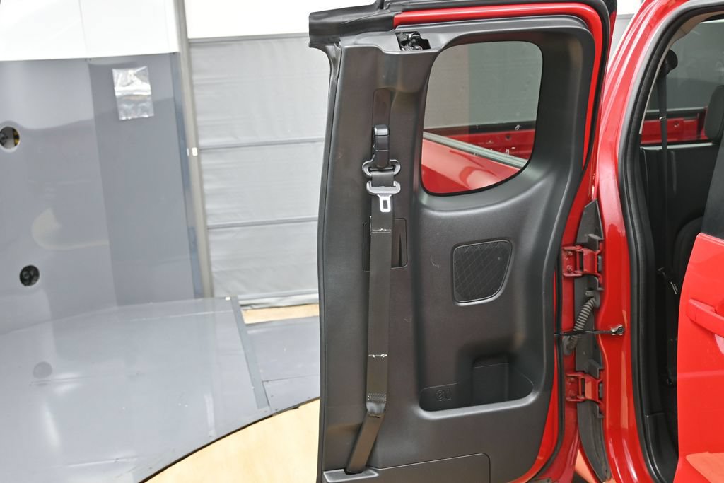 Used 2022 Nissan Frontier SV RWD image 37