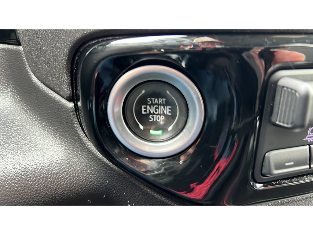 Certified 2022 Chevrolet Silverado 1500 LTZ AWD/4WD image 21