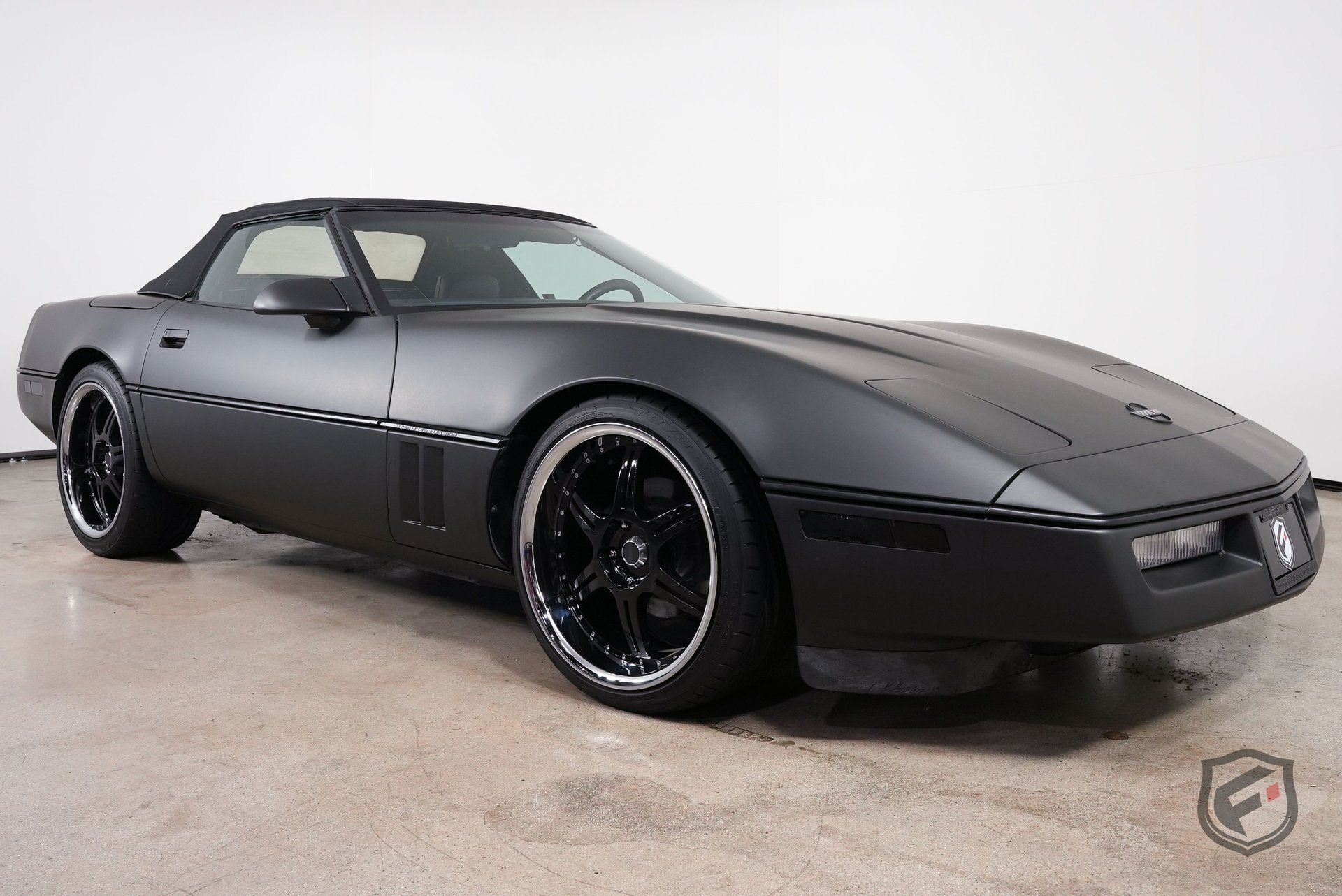 Used 1987 Chevrolet Corvette Convertible RWD image 2