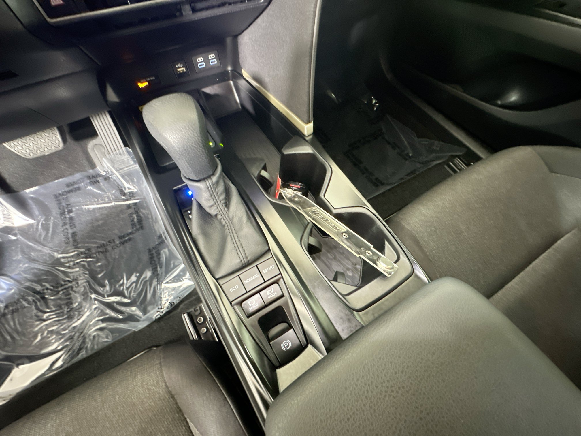 Used 2025 Toyota Camry LE FWD image 22